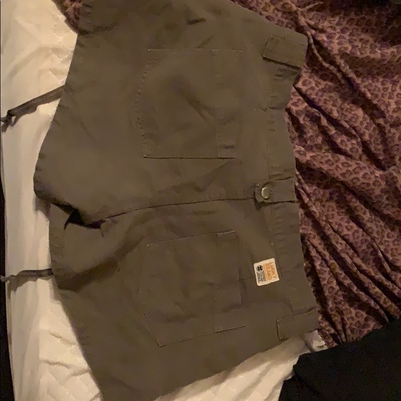 Lucky Brand Shorts size 31 waist - Picture 2 of 2